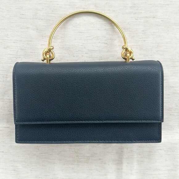 Sondra Roberts Squared Navy Leather Hand/Shoulder Bag - Picture 5 of 6
